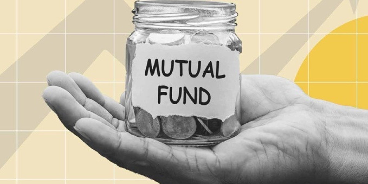 Active Mutual Funds vs Index Funds: Key Differences Every Investor Should Know