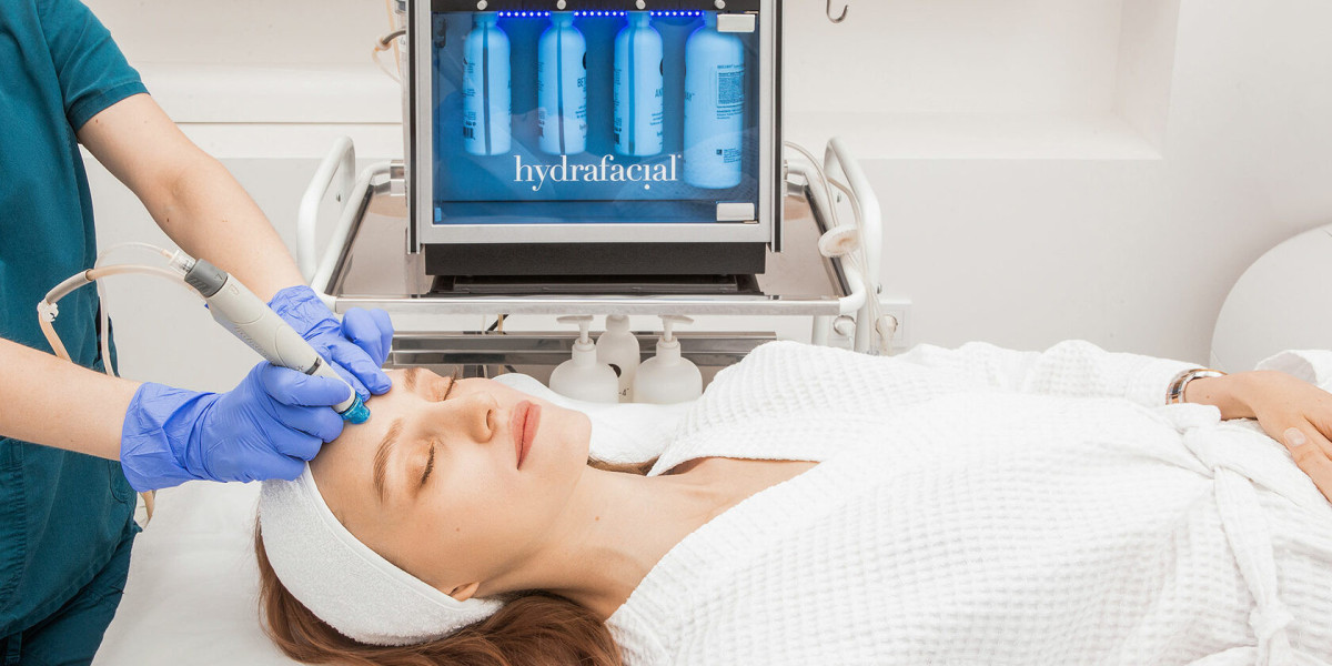 HydraFacial for People Who Spend Long Hours on Screens