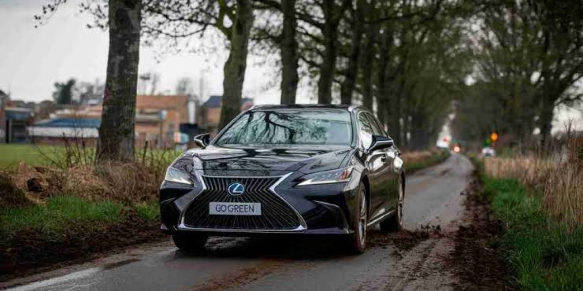 Combining a Heathrow to Cambridge Taxi Ride with a Scenic Stop: Is It Worth It?
